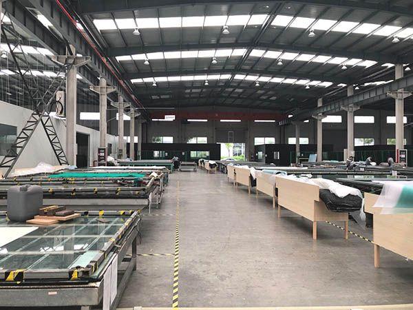 3200*1350 Mesin pemotong Nomex dengan sistem vakum untuk memotong 4