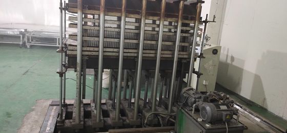 Panel Komposit Honeycomb Mesin Pencet Panas Dikustomisasi 3 Lapisan Atau 5 Lapisan