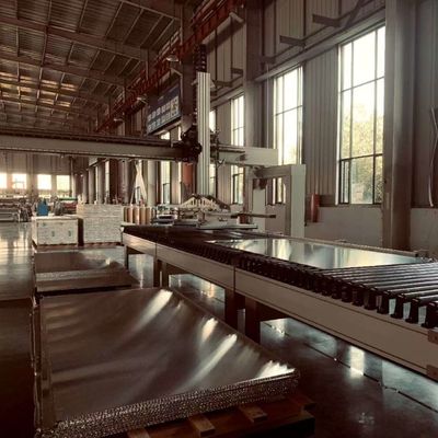 Peralatan lini produksi panel Honeycomb Aluminium yang terus menerus
