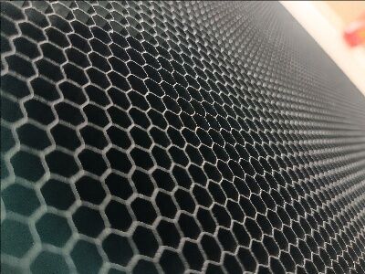 The Impregnated Aramid Honeycomb Core Absorbing Honeycomb dapat digunakan untuk EMI