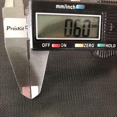 Mikroporous Alu Honeycomb Core Kekuatan Tinggi Ukuran Sel Ultra Kecil