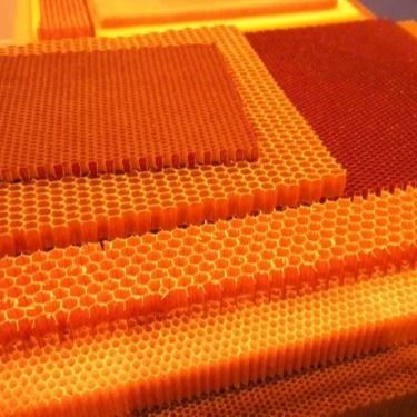 Disesuaikan 4.8 Density Aviation Grade Aramid Honeycomb Core Dengan Ketahanan Kimia