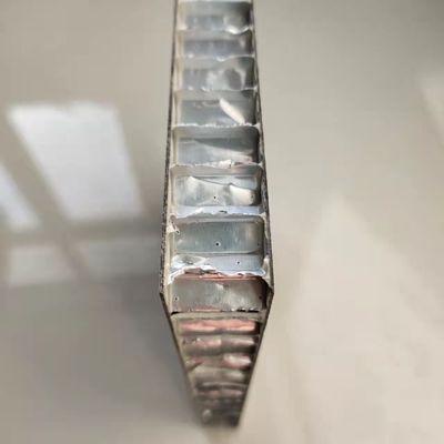 Ketebalan 25mm Panel Honeycomb HPL Kekuatan Tinggi Ringan Untuk Lantai