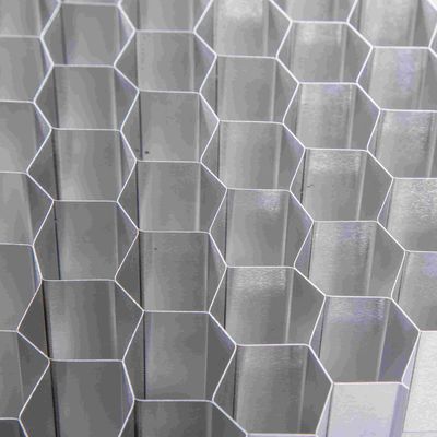 Inti Honeycomb Aluminium halus Dengan Ukuran Standar 1220 * 2440mm Atau Disesuaikan