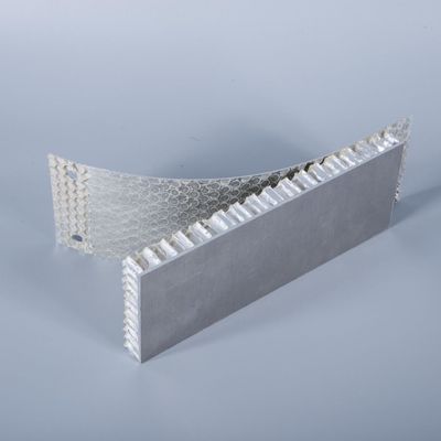 Ketahanan benturan ≥15MPa/M2 Aluminium Honeycomb Panel Untuk Membangun Curtain Wall