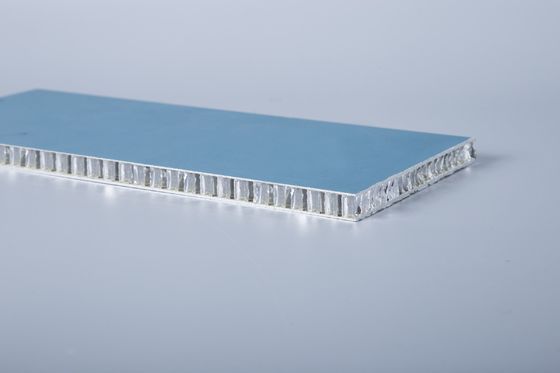 Panel Honeycomb Aluminium Isolasi Panel Aluminium dengan Ukuran Maks 8000*1500mm