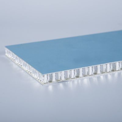 Panel Honeycomb Aluminium Isolasi Panel Aluminium dengan Ukuran Maks 8000*1500mm