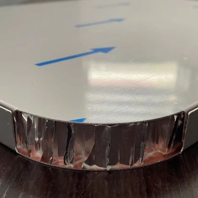 Berat Ringan Dan Kekuatan Tinggi Aluminium Honeycomb Panel Usd Untuk Car Roof Tent