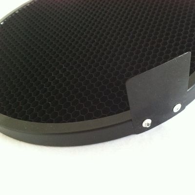 Lampu lalu lintas Aluminium Honeycomb Grid Core Dengan Berbagai Bingkai Disesuaikan