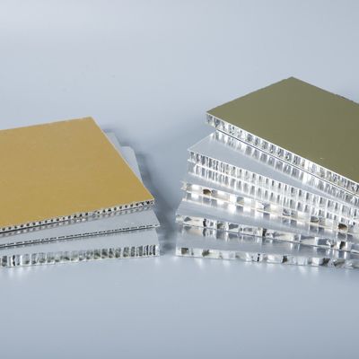 Moisture Proof Aluminium Honeycomb Board Untuk Dekorasi Interior Kendaraan Mewah Kapal