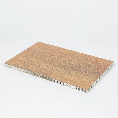 PE Lapisan Berbagai Warna Panel Honeycomb Aluminium 4x8 Berat Ringan Untuk Langit-langit