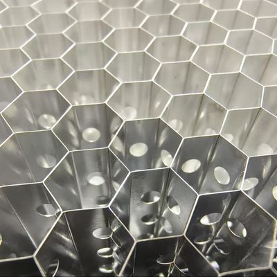 Lubang Pengeboran Slotted Aluminium Honeycomb Core Side Length 5.5mm