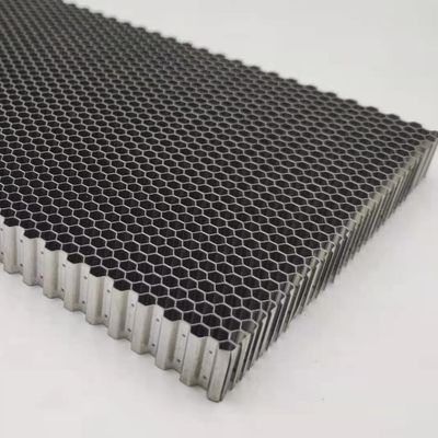 Pengelasan Titik 8.2mm Ukuran Sel Logam Baja tahan karat Honeycomb Air Straightener