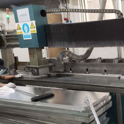 Aluminium Honeycomb Sawing Machine Untuk Memotong Blok Inti Honeycomb