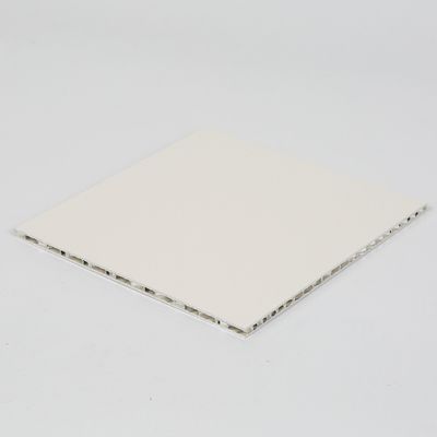 5MPA 8MPA Lembar Honeycomb Aluminium Kekuatan Tinggi PE Lapisan PVDF