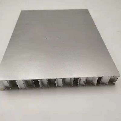 1300x2500mm Pesawat Honeycomb Lantai Panel Permukaan tahan goresan Lapisan