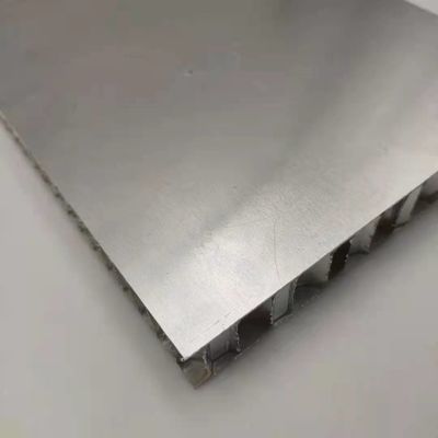 1300x2500mm Pesawat Honeycomb Lantai Panel Permukaan tahan goresan Lapisan