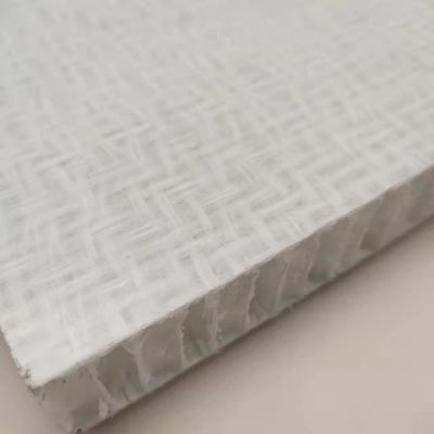 FRP Serat Kaca Honeycomb Sandwich Panel Ketahanan dampak yang baik