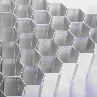 3003 Ukuran Sel Besar Aluminium Honeycomb Core Untuk Konstruksi Dan Dekorasi